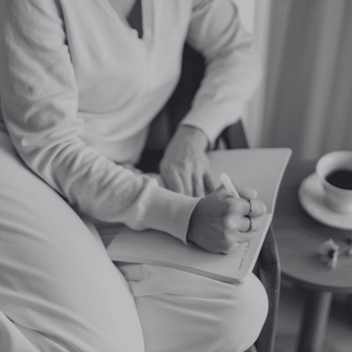 Woman taking notes, Hypnosis in Brampton, Brampton hypnotherapy